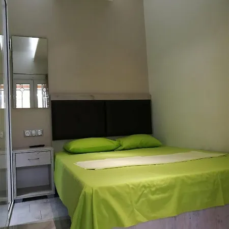 Small Booking Hostel