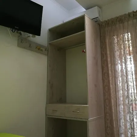 Hostel Small Booking *